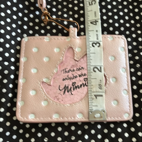 Minnie Mouse cardholder, excellent used condition! - Picture 6 of 6